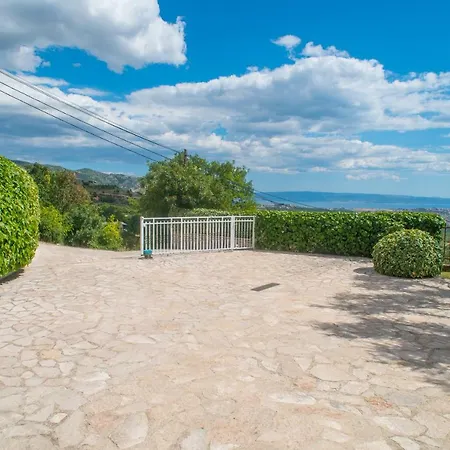 Klara With 72 Sqm Pool And View On Split And Islands 빌라 *