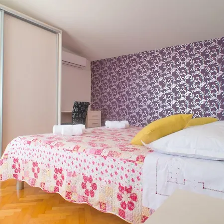 Klara With 72 Sqm Pool And View On Split And Islands 빌라