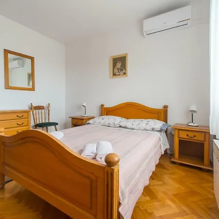 Klara With 72 Sqm Pool And View On Split And Islands 빌라