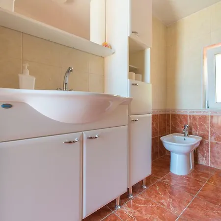 Klara With 72 Sqm Pool And View On Split And Islands 빌라 솔린