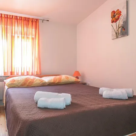 Klara With 72 Sqm Pool And View On Split And Islands * 솔린