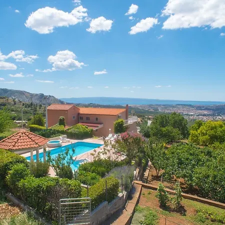 빌라 Klara With 72 Sqm Pool And View On Split And Islands 솔린