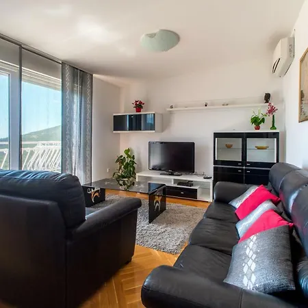 Klara With 72 Sqm Pool And View On Split And Islands 빌라 *