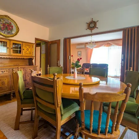 Klara With 72 Sqm Pool And View On Split And Islands * 솔린